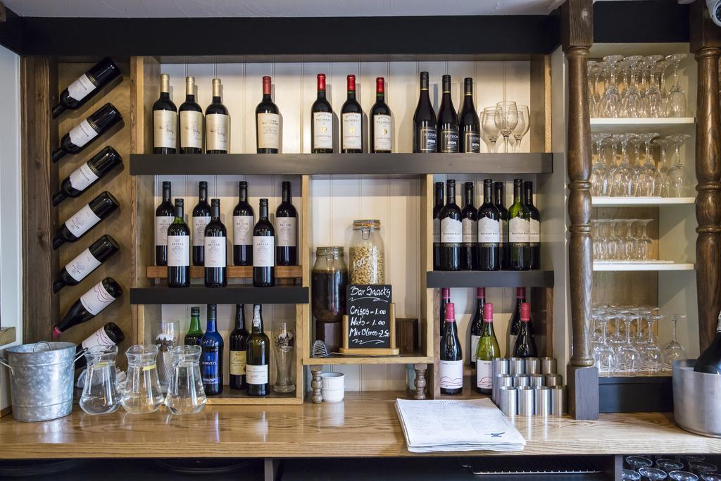 The Anvil Inn Blandford Forum Extérieur photo