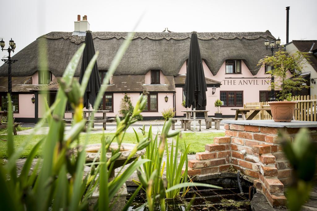 The Anvil Inn Blandford Forum Extérieur photo